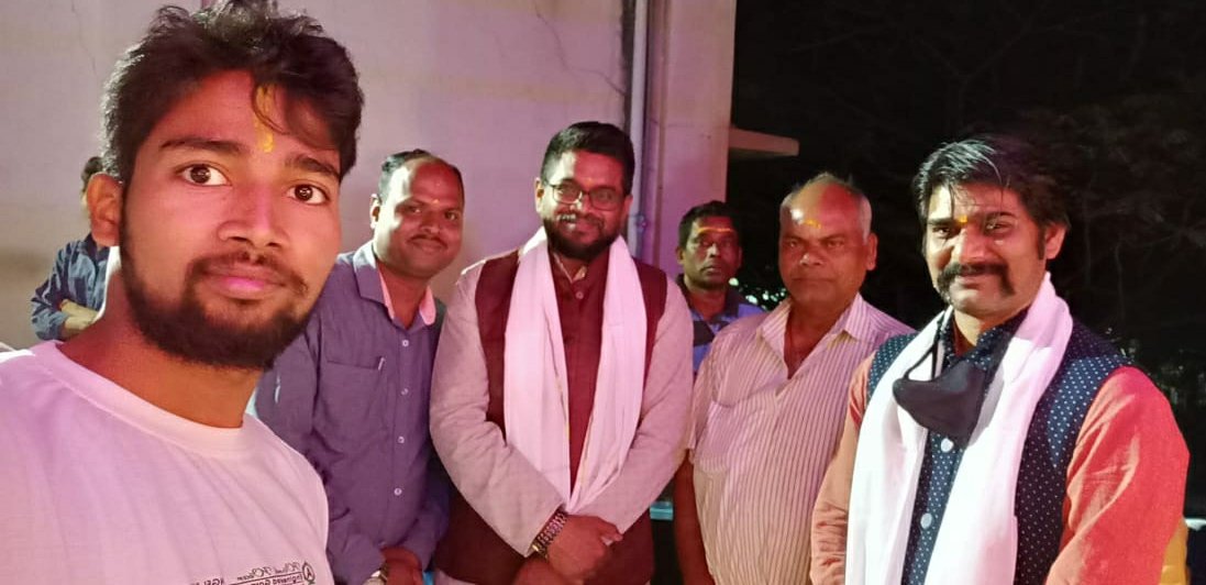 Adityapadhi6's tweet photo. ଆଜି ମୋ ପାଇଁ ବହୁତ ବଡ ଖୁସିର ଦିନ, ଆଜି ମୁଁ ମୋର ଓଡ଼ିଆ ଭାଇ ମାନଙ୍କ ସହିତ ଶିବ ରାତ୍ରି  ଓଡ଼ିଆ ତ୍ରିନାଥ ଗ୍ରୁପ ଏକ୍ସଇଡ (Odia Trinath Group Exide )   sarjapur attibele road  Exide ନିକଟରେ ରେ ପାଳନ କଲି. https://t.co/5EeBcjpZKk