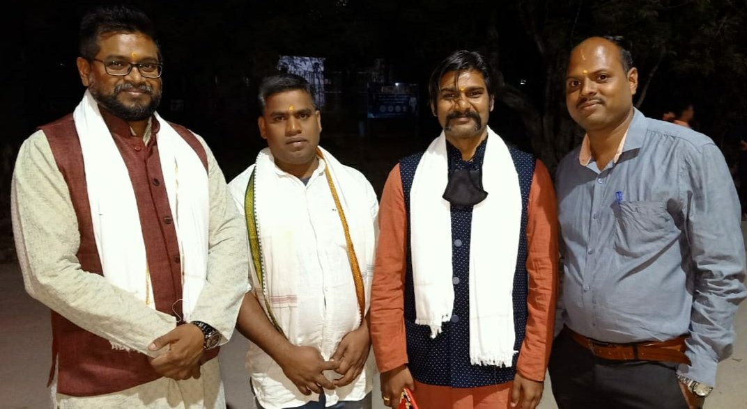 Adityapadhi6's tweet photo. ଆଜି ମୋ ପାଇଁ ବହୁତ ବଡ ଖୁସିର ଦିନ, ଆଜି ମୁଁ ମୋର ଓଡ଼ିଆ ଭାଇ ମାନଙ୍କ ସହିତ ଶିବ ରାତ୍ରି  ଓଡ଼ିଆ ତ୍ରିନାଥ ଗ୍ରୁପ ଏକ୍ସଇଡ (Odia Trinath Group Exide )   sarjapur attibele road  Exide ନିକଟରେ ରେ ପାଳନ କଲି. https://t.co/5EeBcjpZKk