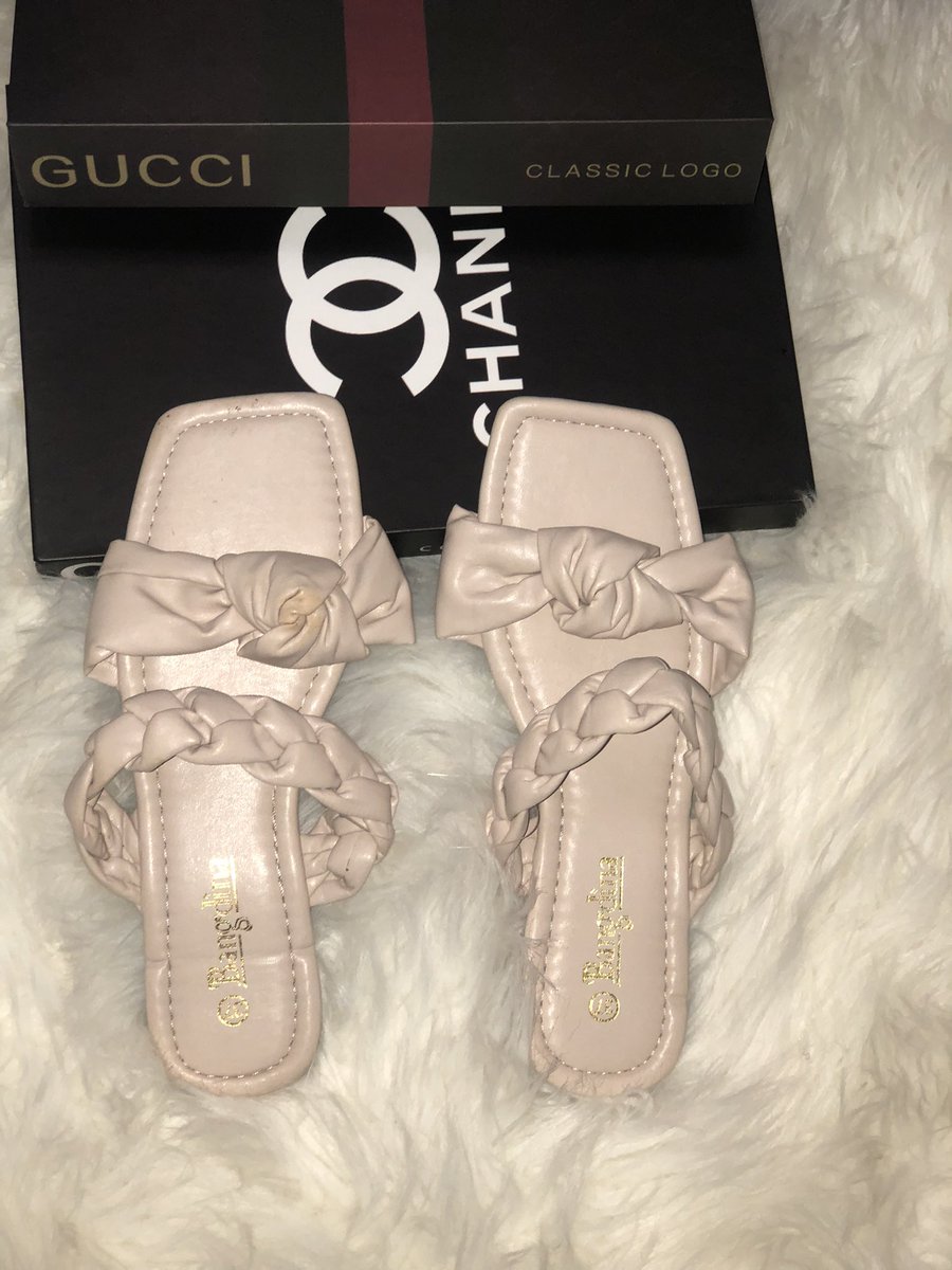 CutemerchT's tweet photo. Ladies here is something for you🥺 slippers readily available in Lusaka  k80 only you can WhatsApp me on 0766321767 https://t.co/TANMSj5KCj