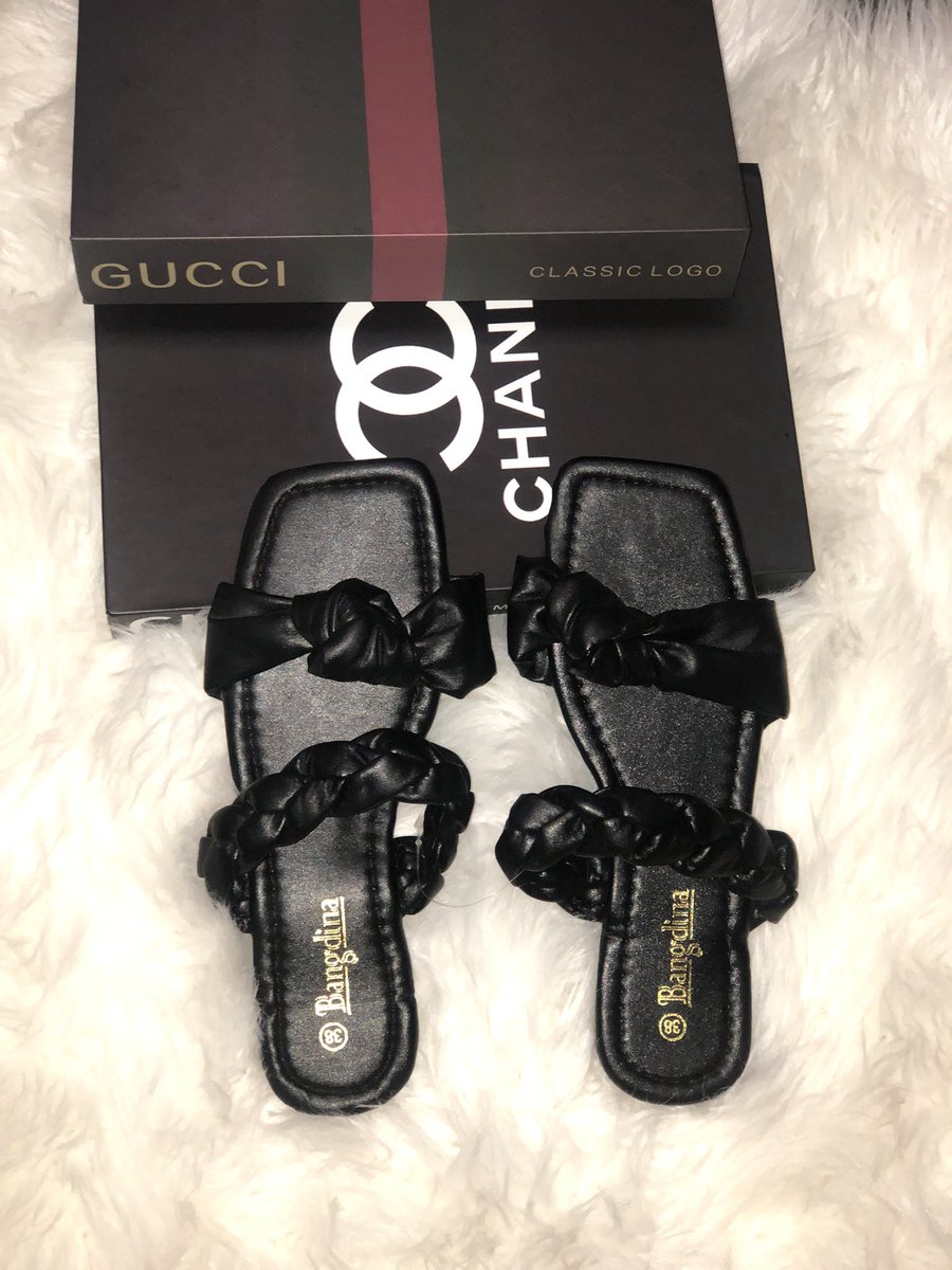 CutemerchT's tweet photo. Ladies here is something for you🥺 slippers readily available in Lusaka  k80 only you can WhatsApp me on 0766321767 https://t.co/TANMSj5KCj
