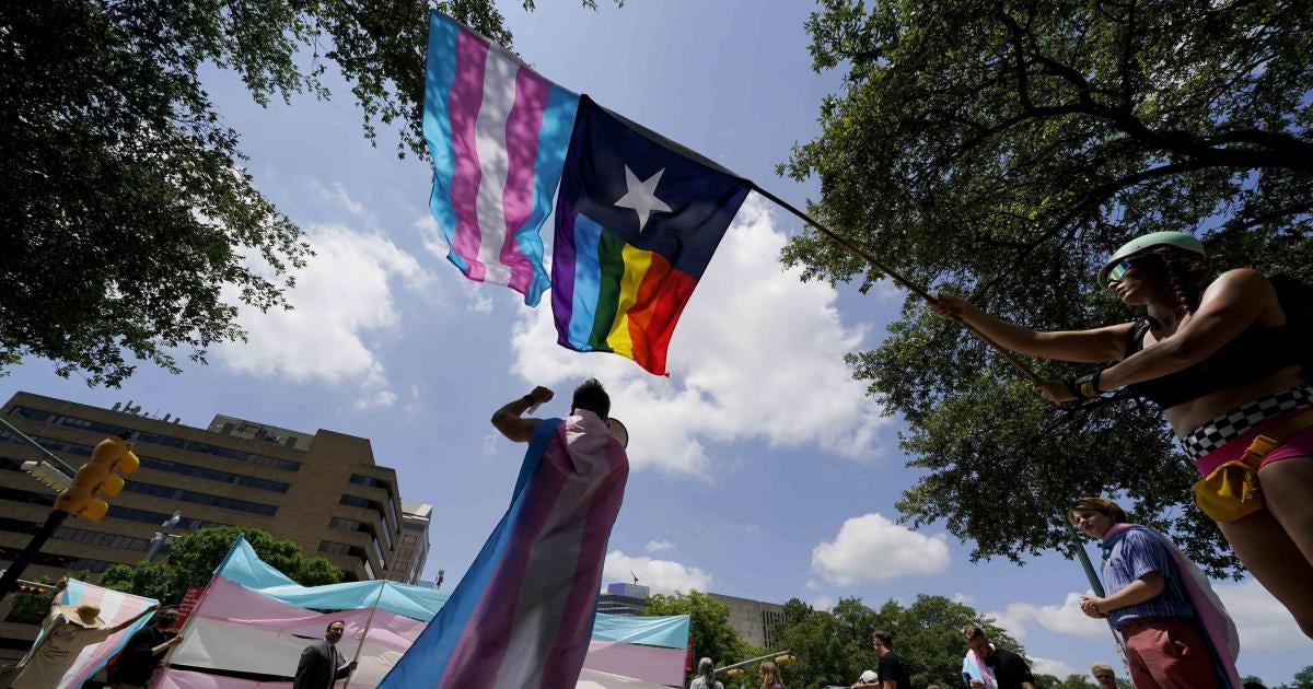 hrw's tweet image. Freedom from discrimination and access to health care are human rights.

Criminalizing gender-affirming health care undermines those rights for transgender children. #Texas
 trib.al/dfD8cbY