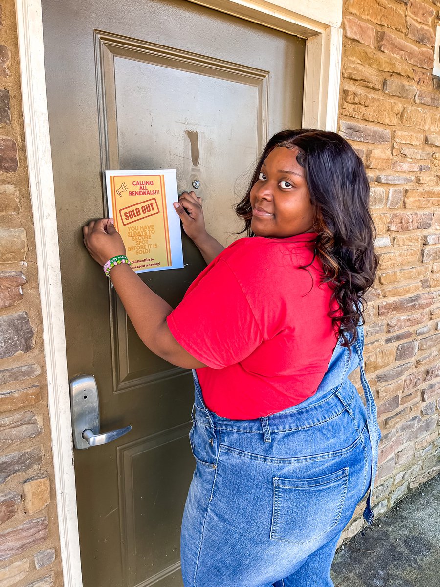 HighlandSquareO's tweet photo. It is time⏰for the FINAL countdown to secure your spot‼️You have 3️⃣1️⃣ days to claim what is yours before someone else calls dips! 

Renewing now ensures that you receive a $500 gift card OR one month FREE. Call now to inquire about renewing!

 #livebetter #livehighlandsquare🏠 https://t.co/LKGABtdya6