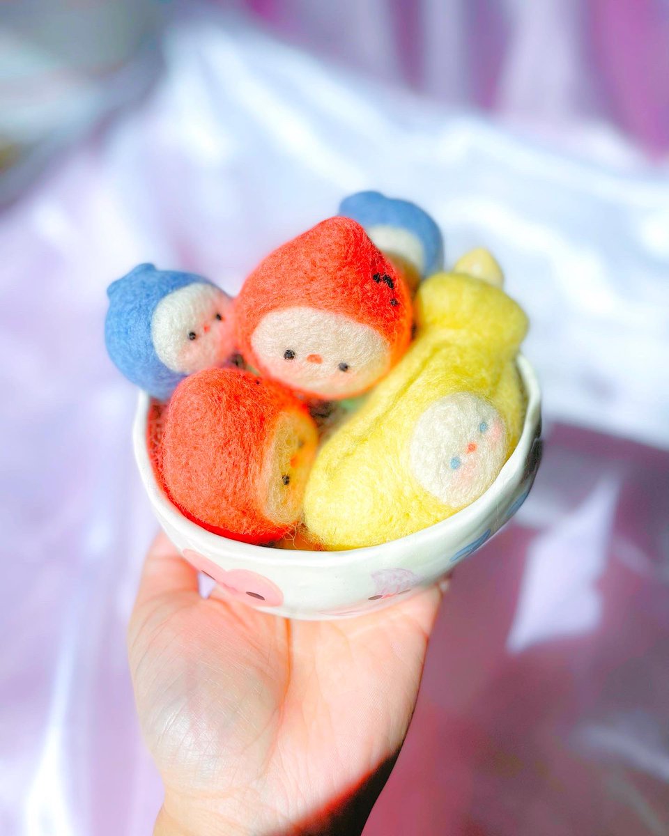 wawe_studio's tweet photo. Fruits in RGBY 🍓🍌🫐 https://t.co/wIYWx1c3QC