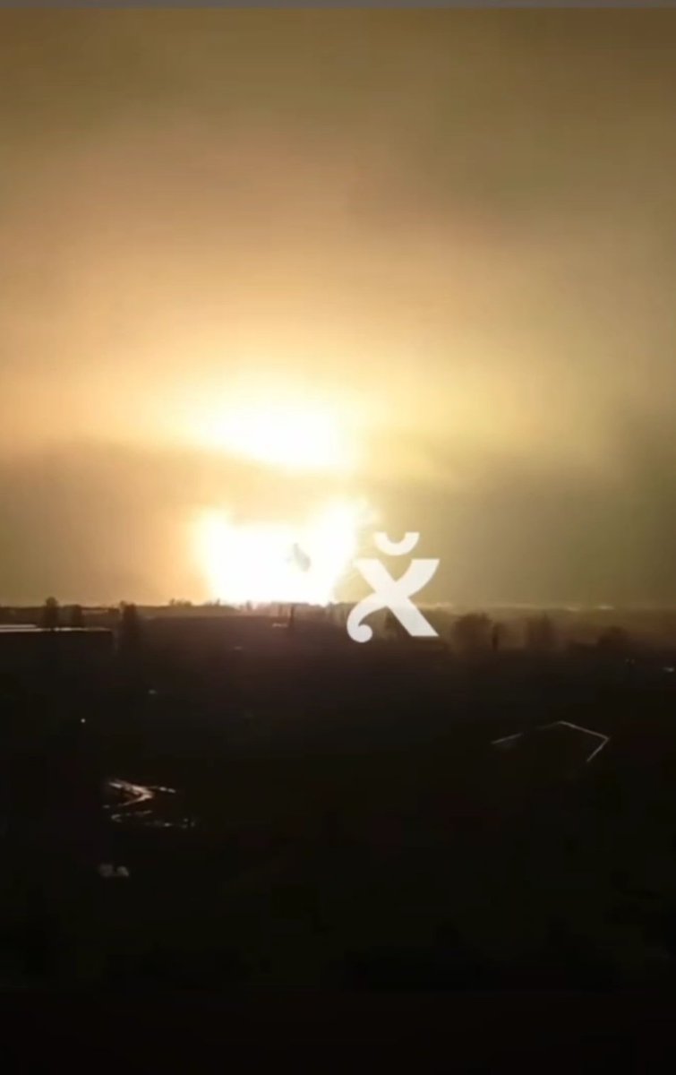 ReOlyaa's tweet photo. This is Kharkiv now... Vacuum bomb which is prohibited under the Convention #UkraineRussiaWar #Kharkiv #PutinWarCriminal #StopTheWar #StopPutinNOW #withUkraine #kharkov https://t.co/NgoRSROrDp