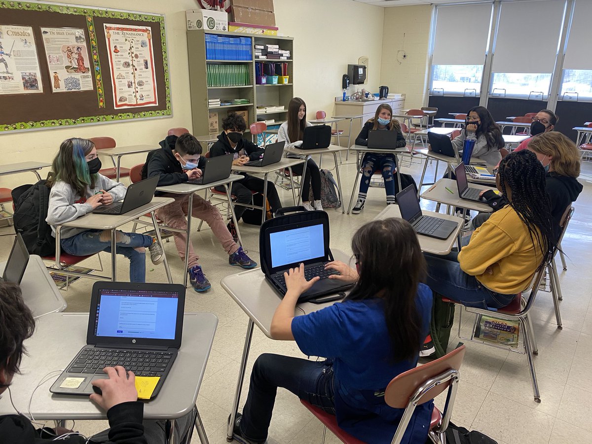 ChrissyKruczek's tweet photo. Advocacy groups in action today at Shiloh! #pbis #resilientlearner #pcsdproud https://t.co/IAS9bOgWoS