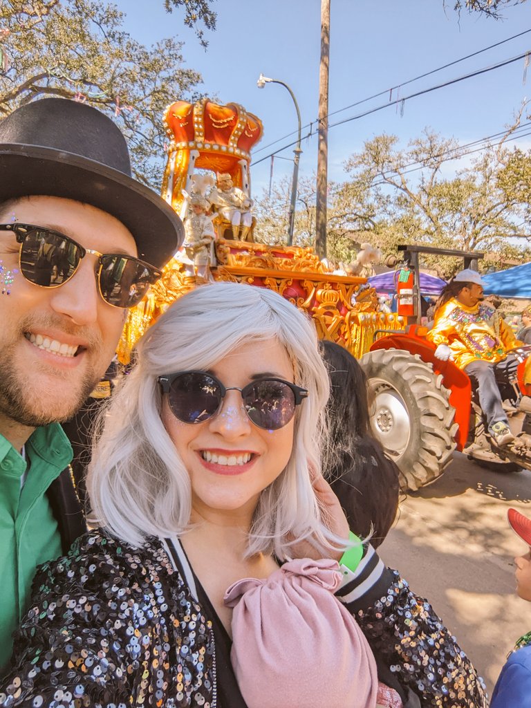 samochacookie's tweet photo. Made it through almost all the day parades of the season with a 3MO and am proud of all of us for living our best parade lives. 

Now to nap the afternoon away. 💚💛💜 https://t.co/400RUihmFJ
