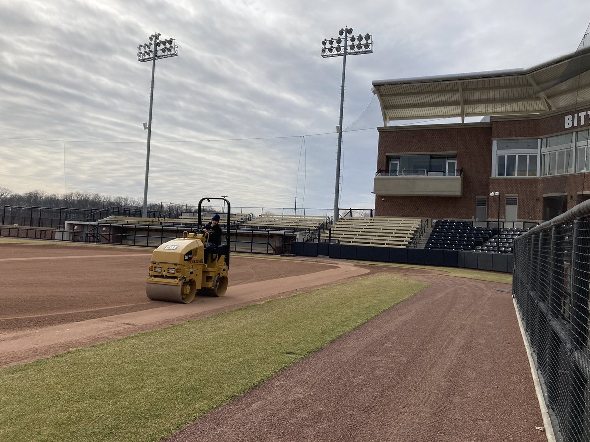 PUSportsTurf's tweet photo. 1st day outside working on @PurdueSports fields again🌞😁 Growth blankets off baseball infield, soccer & ftball stdm plus skin tarps off baseball & softball dirt. Even got a roll & nail drag in. 🙏 the Spring weather sticks around in West Lafayette…🤞@FieldExperts #blanketswork https://t.co/QgWIBzDYVW