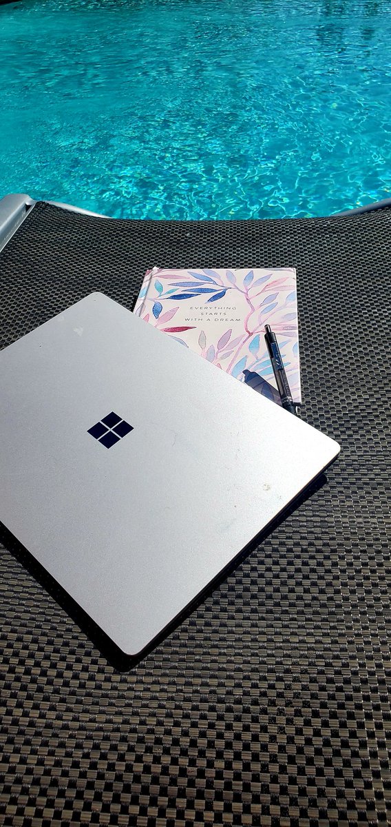 steffest7's tweet photo. Didn't even last a week in Canada. I work best in warmer climates and definitely beside my babe. Back in Texas working poolside!
#Texas #warmth #chasingsun https://t.co/NmtHhmTawE