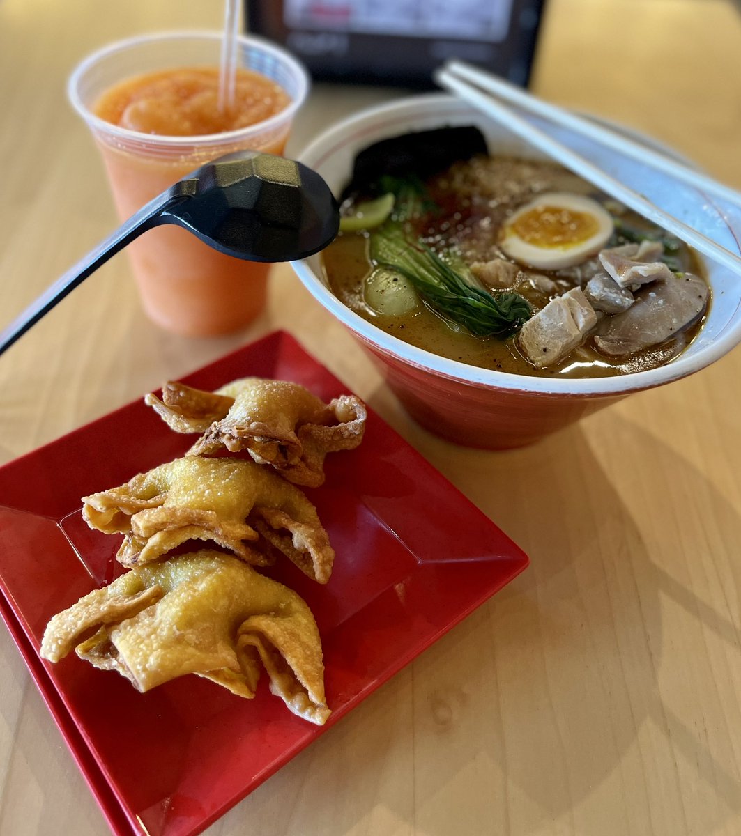 JohnBrase's tweet photo. My #eatlocal treat today was my trusty Hebrew Hammer (with a healthy shot of @salumebeddu ‘Nduja) at @NudoHouseSTL .
.@PhoKingQui and @chefmav1 and their teams have kept us safely and responsibly fed for two hard years, so: 
Kudos to all! #nudosquad https://t.co/8GOGXmbNKT