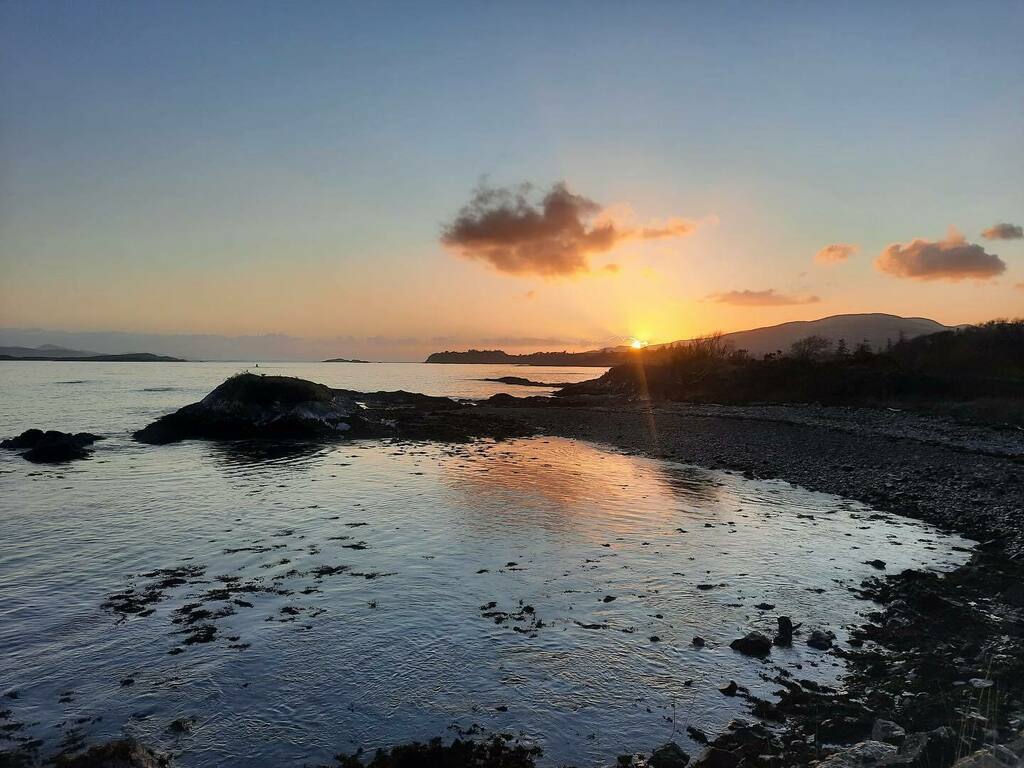 SneemHotel's tweet photo. Wishing you all a Magical March, cannot wait for you all to visit Sneem hotel soon #sneemhotel #sneemseaweed #lovesneem #kerryweddingvenue @sneemseaweed #thekingdom #originalirishhotels https://t.co/6KBWnyfaCw https://t.co/PSTVkxFCWJ