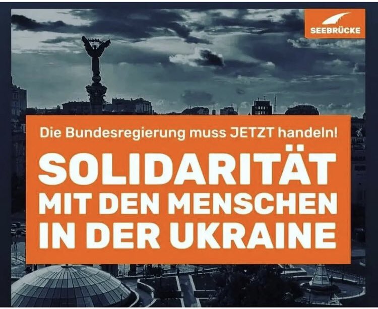 FreiesNMS's tweet photo. Warum berichtet der @shz_de eigentlich erst im Nachhinein von Demonstrationen? 
(Thread)

Diese Frage stellen sich zumindest in #Neumünster immer mehr Bürger.

Am heutigen Dienstag kam es zu zwei öffentlichen Aktionen gegen den Krieg in der Ukraine. 

(1/4) https://t.co/Ea7uf9KijV