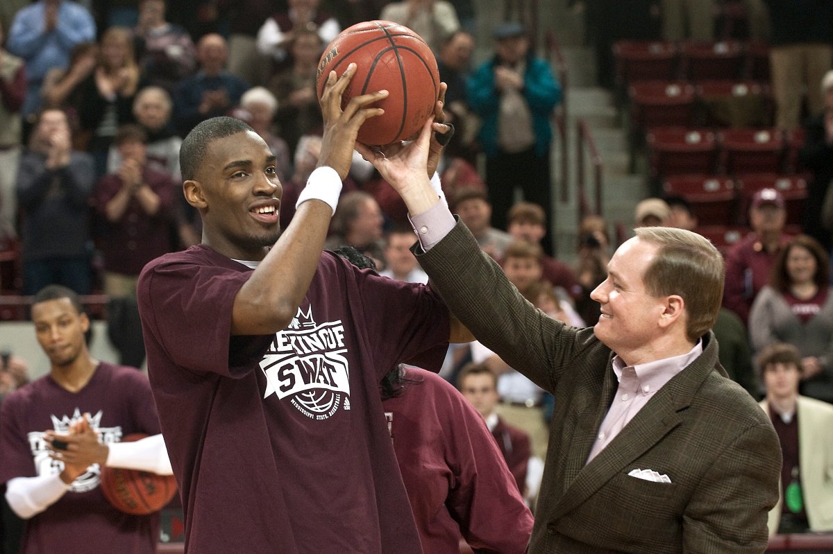 Happy birthday to the NCAA Division 1 all-time career blocked shots leader, Jarvis Varnado! 