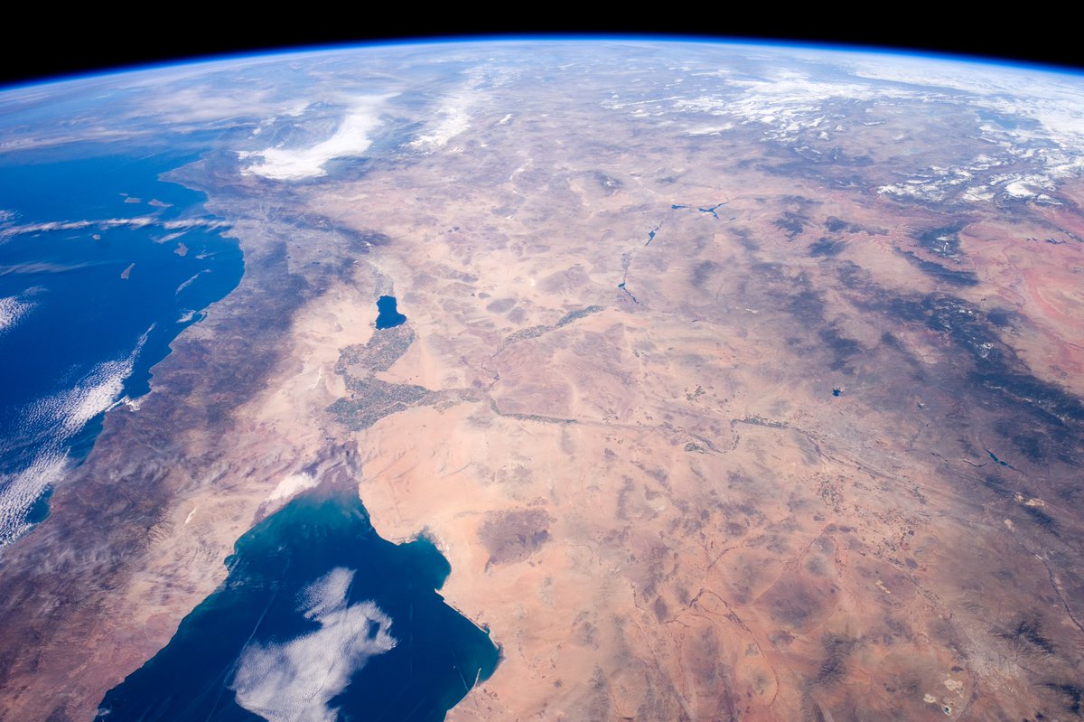 ISSonLive's tweet photo. Today's images as seen from https://t.co/S2GQJHJW5s are from #BajaCalifornia &amp; #Mexico

For LIVE views from the #ISS &amp; visible passes to see the #station over your city download 📲 https://t.co/S2GQJHJW5s

#issonlive #issonliveapp #Space #InternationalSpaceStation #EEI #astronomy https://t.co/aQjjI72qPw