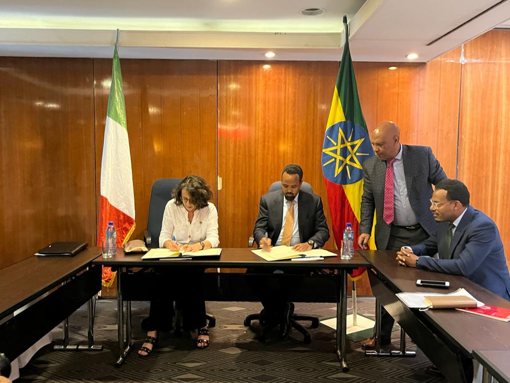 ItalyinEthiopia's tweet photo. DM @MarinaSereni met with Minister of Finance Ahmed Shide. Signing of a technical agreement and reaffirmed committment to continue and strenghten Cooperation activities in Ethiopia. https://t.co/TwxEvIOv9A