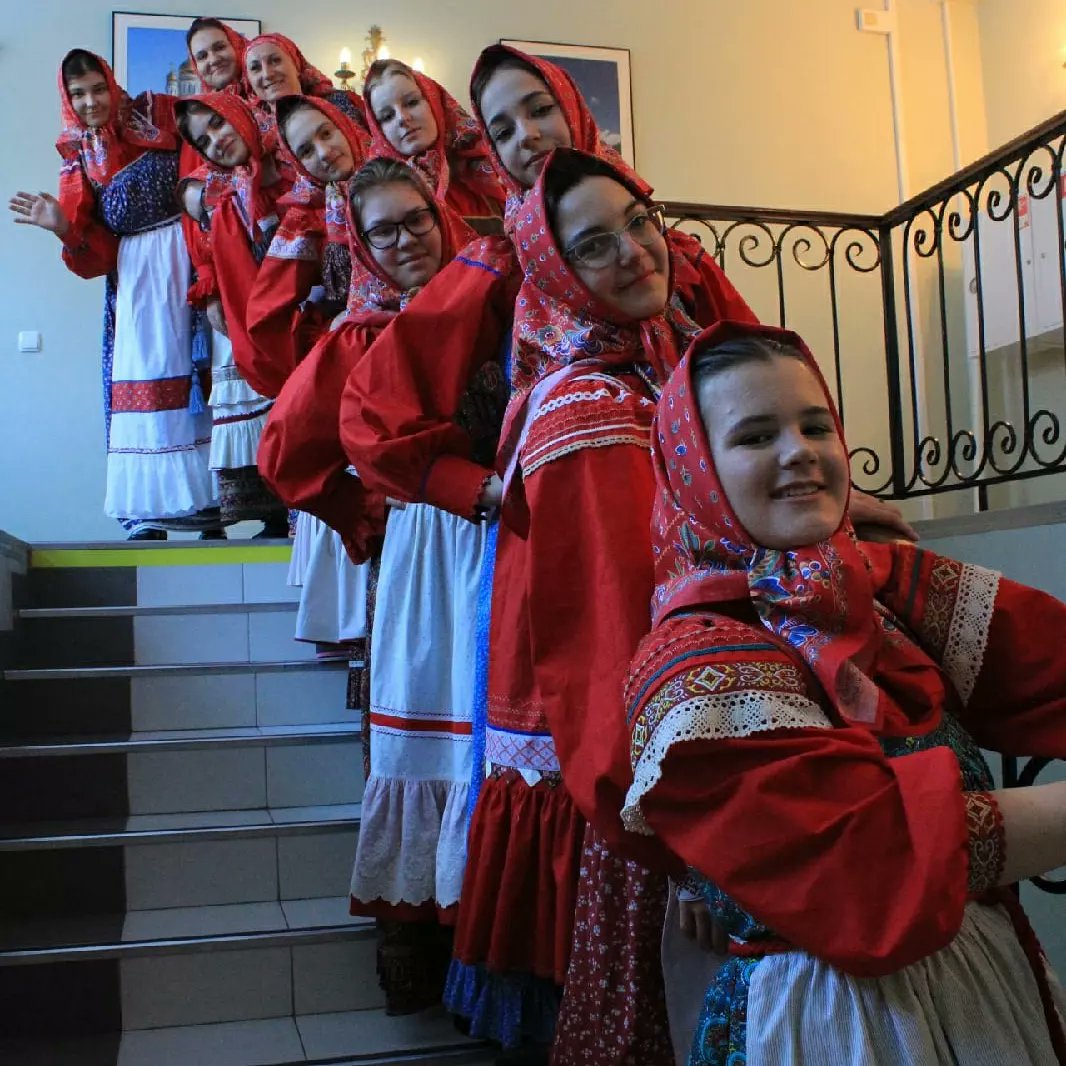 23 февраля 2022 г. фольклорный ансамбль Гуманитарного колледжа "Покров" (рук.Ю.Батурина) принял участие в  XIII межрегиональном фестивале традиционной культуры "Свет бересты" (народное пение), который проходил в ДШИ "Форте" г. Тольятти. Ансамбль  стал Дипломантом.