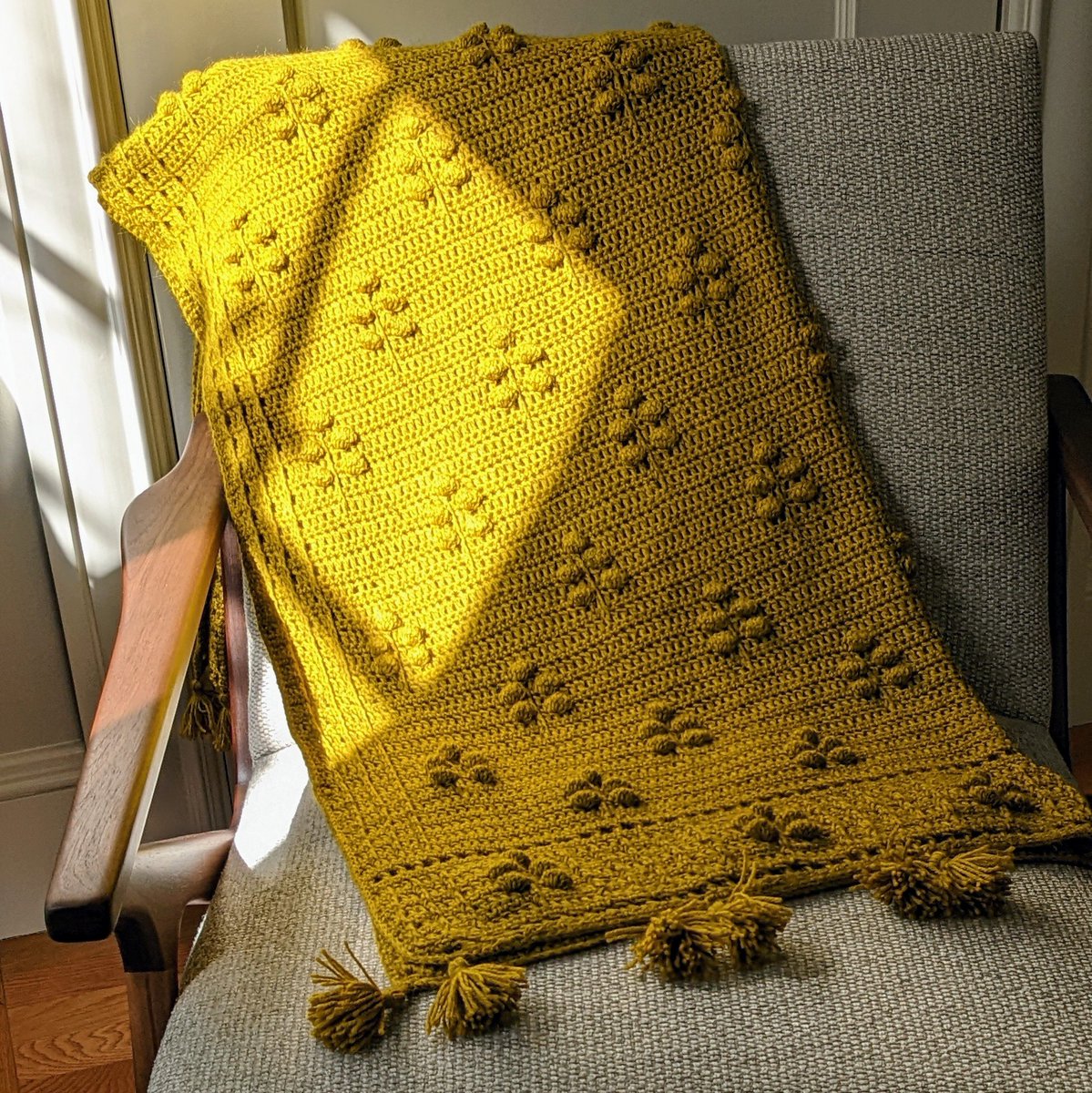 I'm on a crocheting rampage. It's therapeutic 😶 

Pattern by dadasplace.com
Yarn from imagiknit.com

#crochet