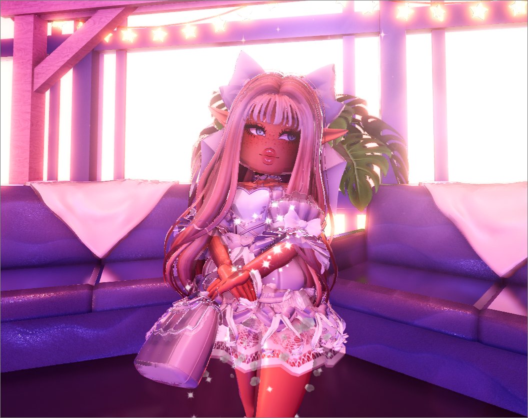 #halo giveaway!

• follow me 
• like + retweet
• stay active 

 - extras in thread