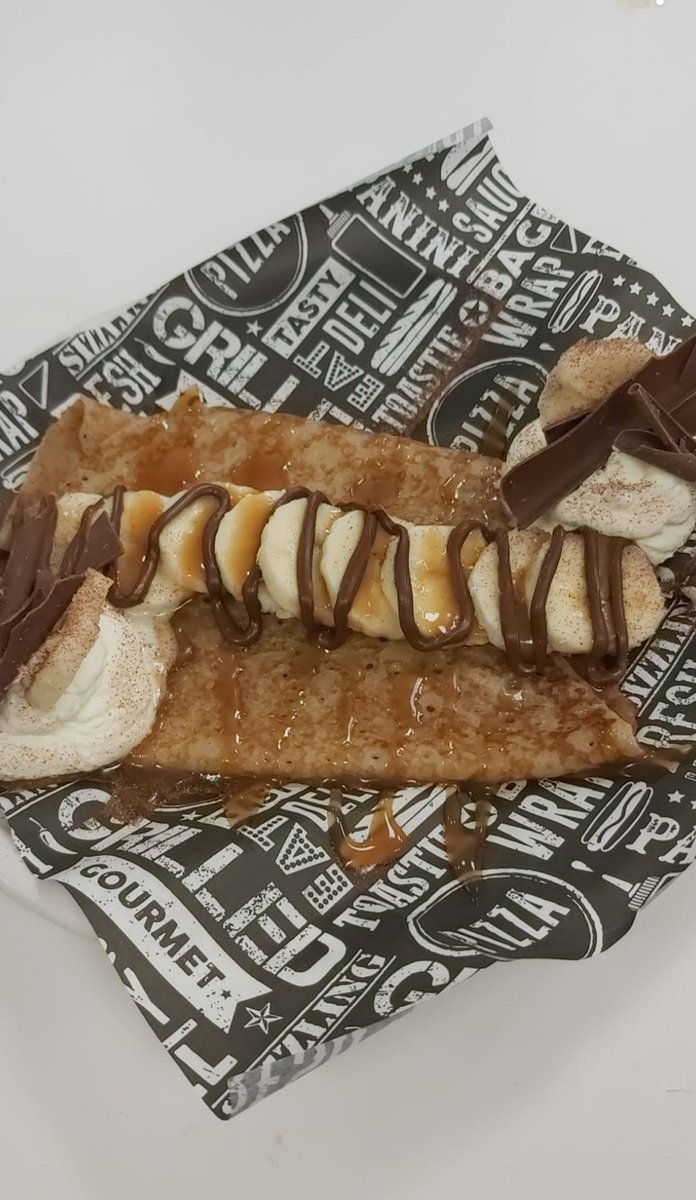 aimeegraver's tweet photo. @SwindonsBusCo my banoffee pancakes made at work🥞🍌 https://t.co/YxTonYvqK0