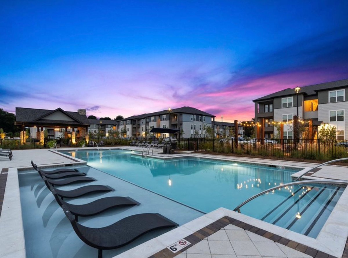 Built this multifamily commercial pool with our friends at Arlington Properties! 

#multifamily #jacksonmississippi #itstimetoloveyourbackyard #letsgoswimming #coxpoolsbirmingham #poolbuildingprocess #trusttheprocess #details #birminghampoolbuilder #birminghamal #alabamapools