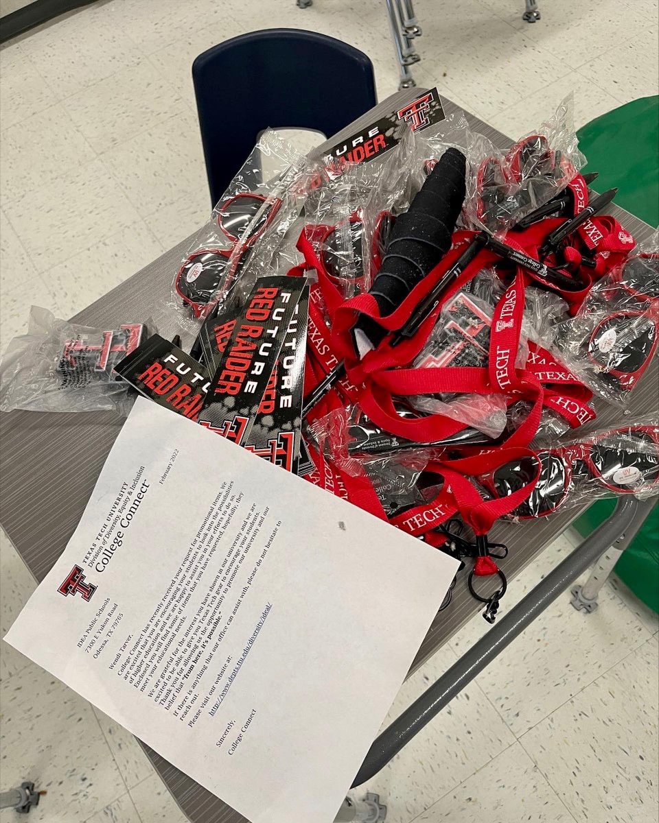 Thank you so much to Ms. Tarver from IDEA public schools for sending us pictures of the promotional items they received! 

We send out promo every week, but it is rare we get to see the merch in action so we loved getting these photos! <a href="/IDEAschools/">IDEA Public Schools</a>