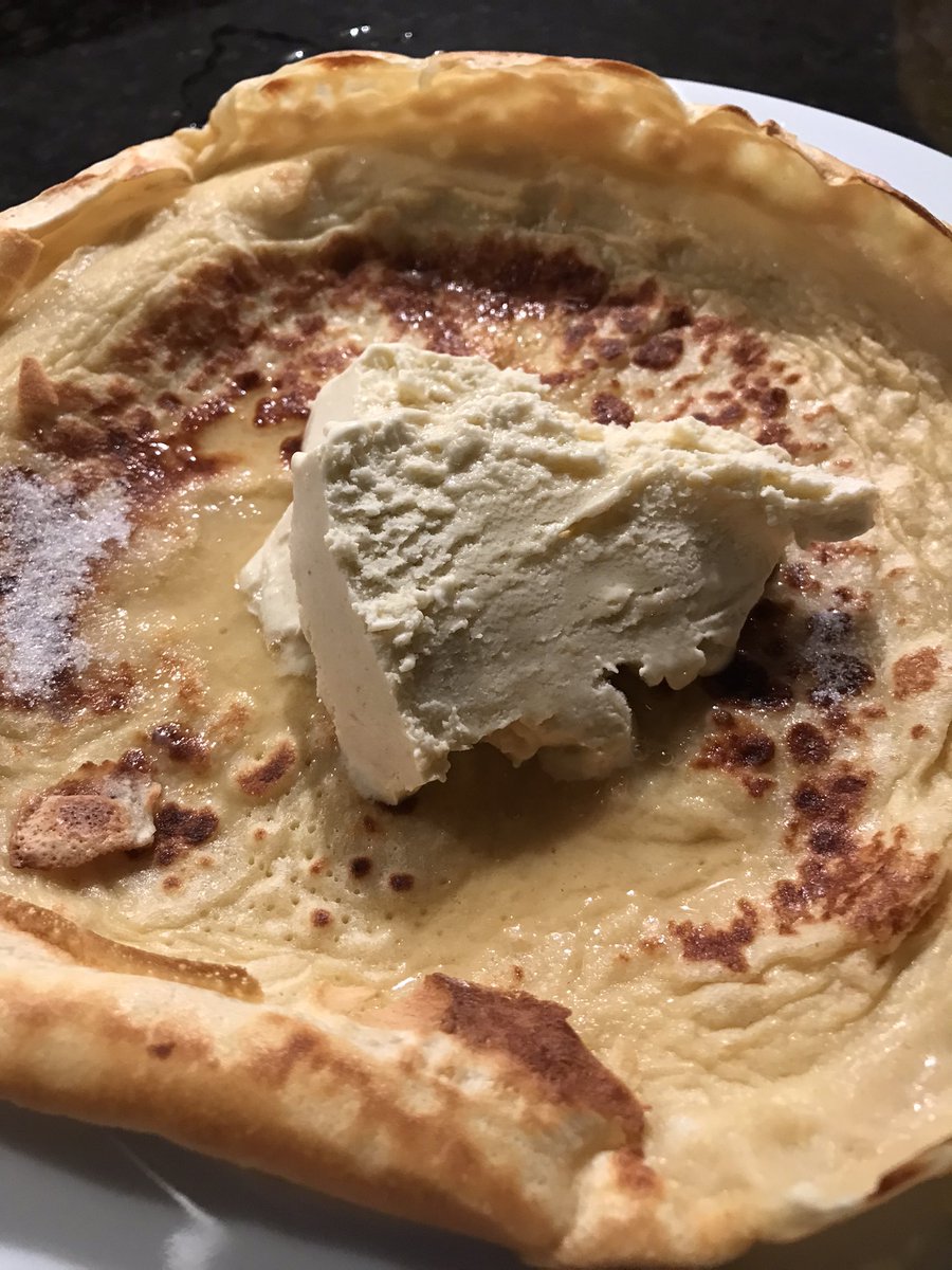 Scobbert's tweet photo. Found a super way to bling up my #pancake home made #gooseberry ice cream and @BritishHoneyCo #rum #Keeprs from the freezer @TVAirAmb @RuthDunkin any more batter? #ShroveTuesday https://t.co/DU9ZvwsI2x
