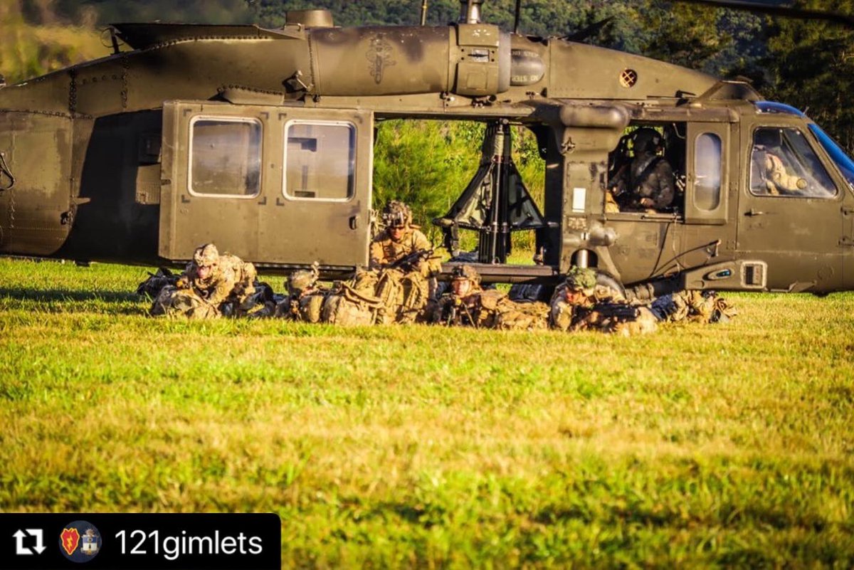 25thID's tweet photo. #LethalWarriors Our 121 Gimlets 🐊 Gator Company executed an air assault to begin their squad live fire exercise (LFX), showcasing the Gimlet Battalion’s ability to rapidly deploy combat power across the battlefield.

@2IBCTWarriors 
@USARPAC 
@I_Corps 
@INDOPACOM https://t.co/DzmMdjlGE0