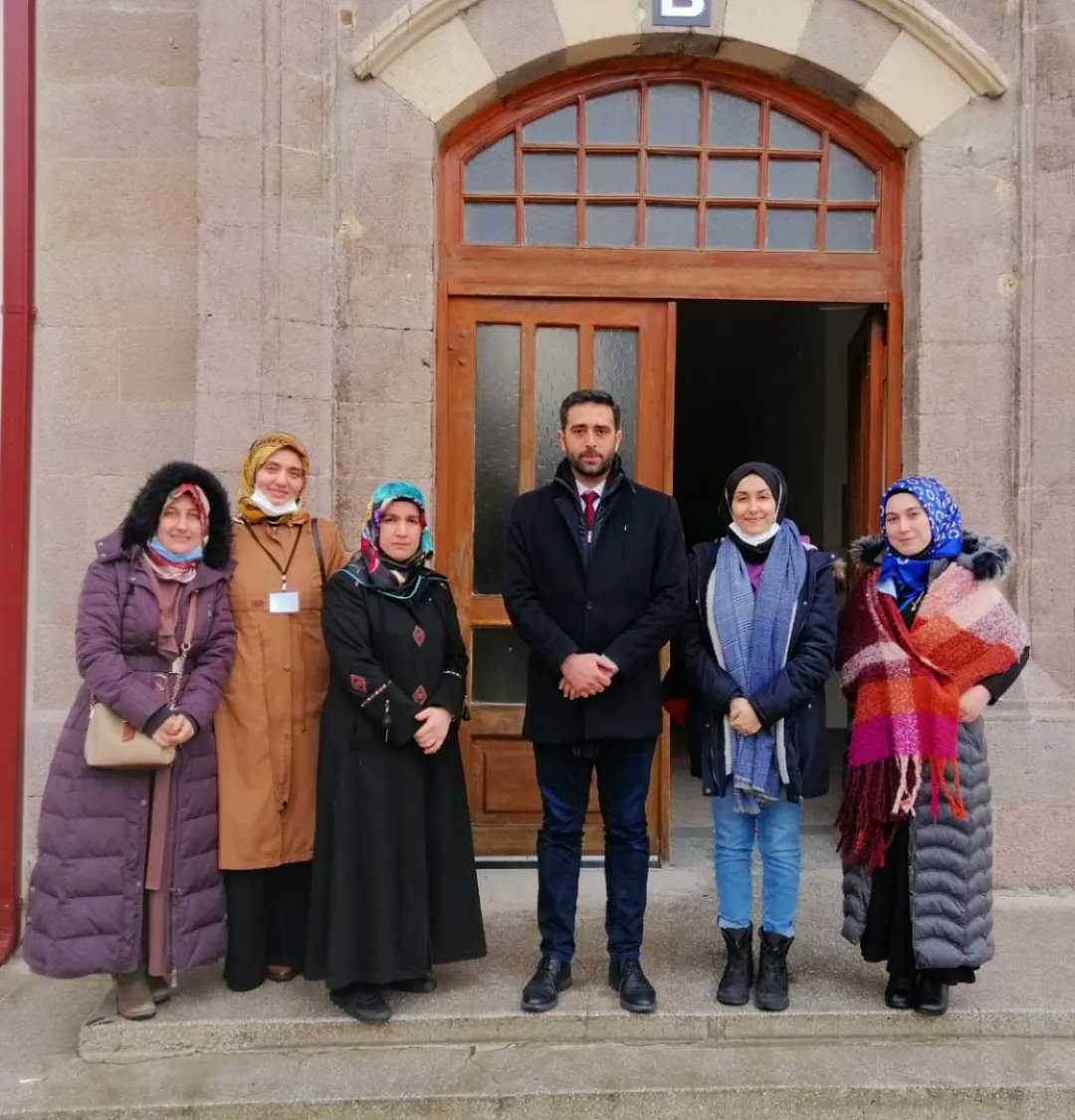 GenclikHamlesi's tweet photo. #GençlikHamlesi olarak 25 Şubat Cuma günü #Ankara'da düzenlediğimiz "Motivasyon Buluşmaları" programımızı Ulus İlk Meclis Anadolu Güzel Sanatlar İmam Hatip Lisesi'nde tamamladık. 

Cem Hocamıza (@fcemertunc) ve katılan değerli gençlerimize teşekkür ederiz 💐 https://t.co/a2JzwN8a8H