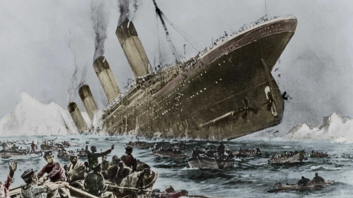 MrVii3's tweet photo. Today  in 1998 ,Titanic becomes The first film to gross over to $1billion https://t.co/LmV7bFdd7l