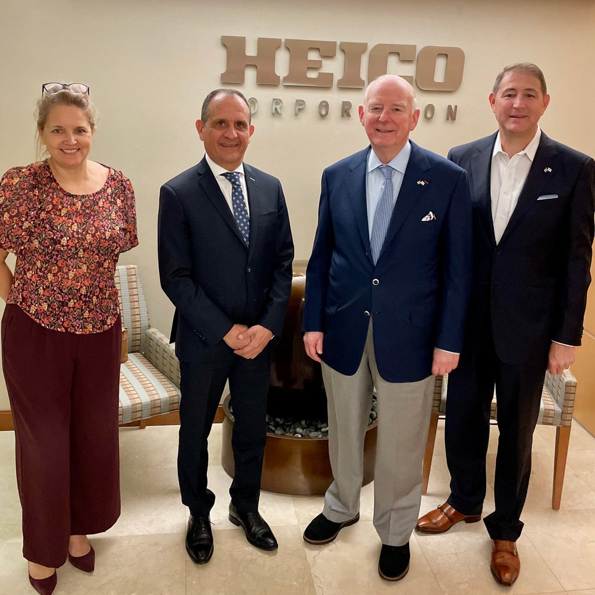 Delighted to meet Messrs. Laurans, Victor & Eric Mendelson whose  🇺🇸company @HEICOCORP  operates in aeronautics, electronics, telecom & Health. They've invested in 🇫🇷 in #HighTech: in 2011 w/ 3DPlus, then A2C & Bernier. They’re praising 🇫🇷 talents & expertise.🙏 #InvestinFrance