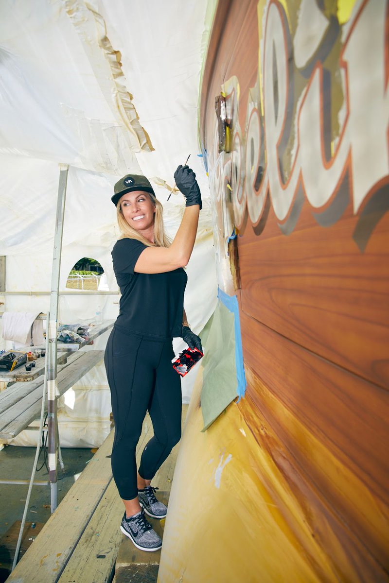 TheFlamingoMag's tweet photo. Monique Richter is a unicorn. Or, maybe the more accurate term is workhorse. In the male-dominated maritime industry, Richter stands out on the scaffolding. Kickstart Women’s History Month by making waves in the boating world.

📷 @mbkoeth 
📝 @nilado 

https://t.co/cpLewgX5Cn https://t.co/C5WdOwMWN5