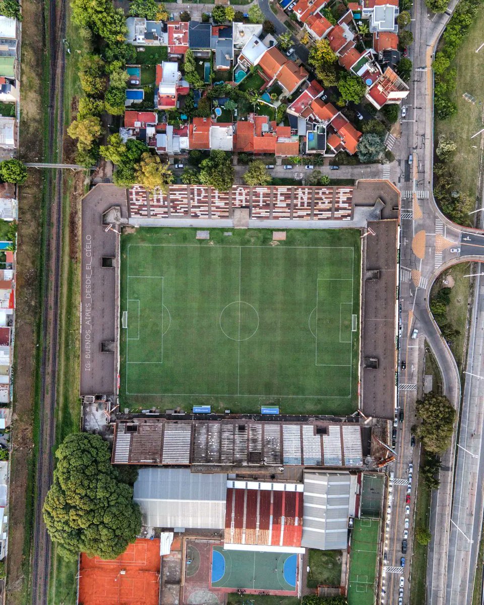 El 31 de enero del 2021 (tras 22 años de ausencia), Platense volvió a Primera. El compromiso definitorio fue ante Estudiantes de Río Cuarto, donde el "Calamar" venció por penales en un partido no apto para cardíacos, tras empatar 1-1. <a href="/caplatense/">Club Atlético Platense</a> #platense #CopaDeLaLiga #calamar