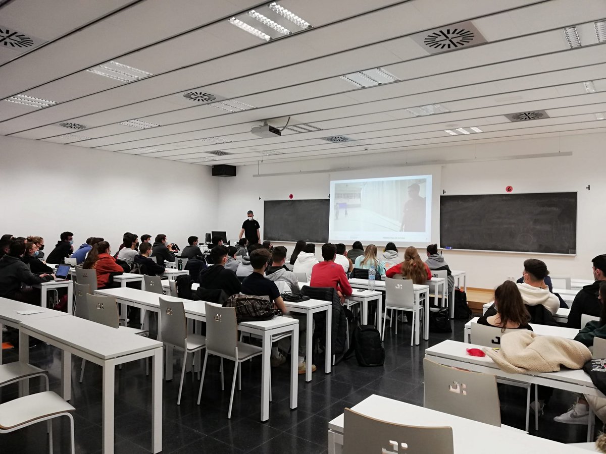 ♿👊🏼🎼RENEIXER ♿👊🏼🎼torna al <a href="/TecnoCampus/">TecnoCampus</a>  Mataró-Maresme amb els alumnes de la <a href="/SaraGlezMillan/">Sara González Millán</a> , Doble Grau CAFE i FISIOTERÀPIA, assignatura Aprenentatge i Desenvolupament Motor.
"L'exercici i la música són dos dels pilars més importants d'una nova vida... SEGUIM!"