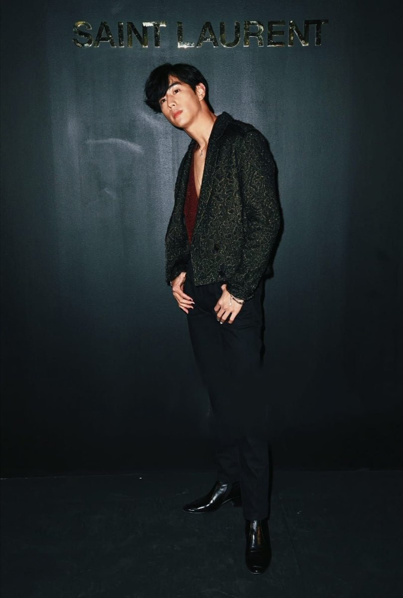 annsoul_'s tweet photo. Él siempre será el evento principal.
Siempre por él y para él, gracias por tu existencia Mark Tuan.

#MarkTuan #MarkTuan_ParisFashionWeek https://t.co/AI6NMtR6u2