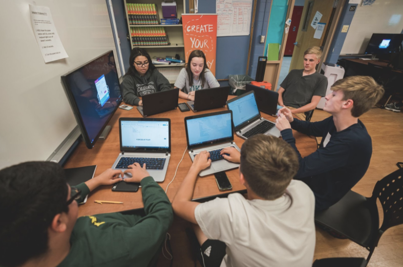 ThompsonR2J's tweet photo. TSD has received a $520K grant from the Emergency Connectivity Fund, which is part of the American Rescue Plan Act of 2021. The purpose of the fund is to help replace obsolete student devices that are nearing the end of their lifespan. 
Info on EC Fund: https://t.co/dagJh6aEB4 https://t.co/fn1zXMSdwN