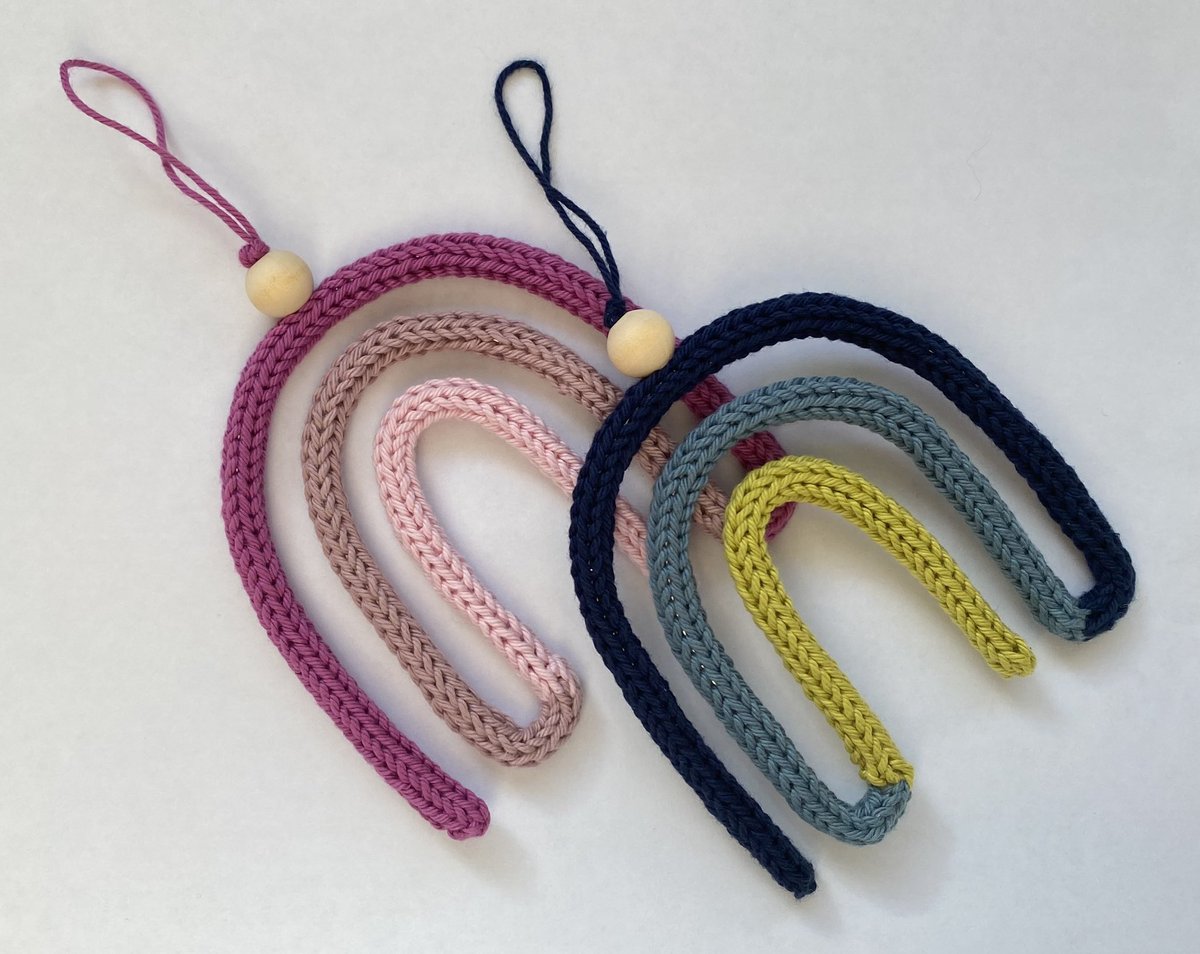 TheWoolwinder's tweet photo. Small rainbows 🌈 

Choose any three colours from my range, or have the rainbow in one colour. The bead and string are optional too!

🛒 https://t.co/L0wVUNgDtY  or DM to order 😉 

#rainbow #smallbusiness #supportlocal #decor #handmadegifts #handmadedecor #handmadeuk #wireart https://t.co/3kJ6flIzFw