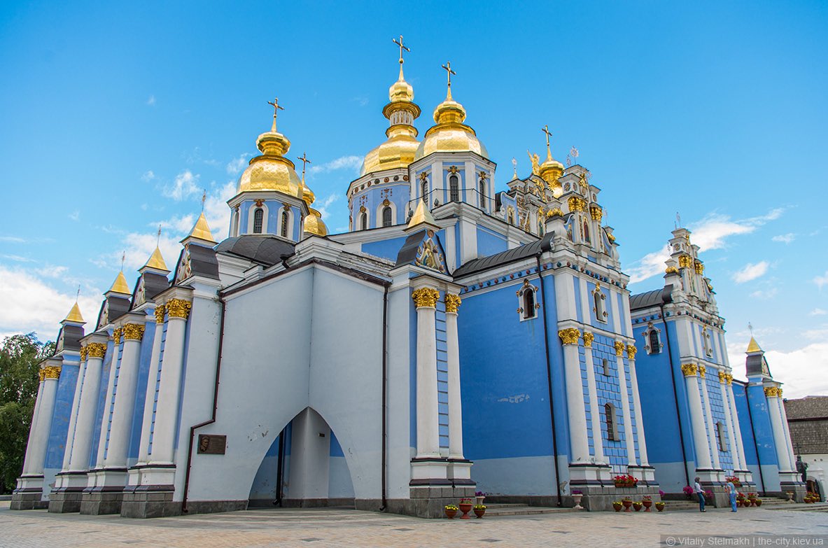 LBDEO_'s tweet photo. Monastère Saint-Michel-au-Dôme-d'Or à Kiev, en Ukraine. https://t.co/cgPGaZnMlx