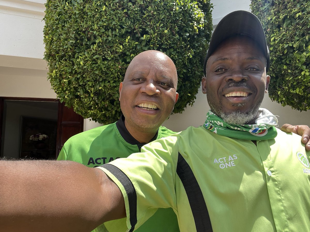 NespyThemba's tweet image. Me and my president @LincolnMachaba @lwanda_bini @dee_mongae