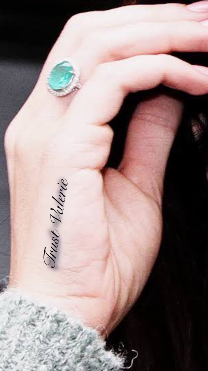 thevalgames's tweet photo. yes the rumours are true, my dear friend lana has got rid of her tattoo but she has chosen to have it rewritten https://t.co/xmeK3pFzzf