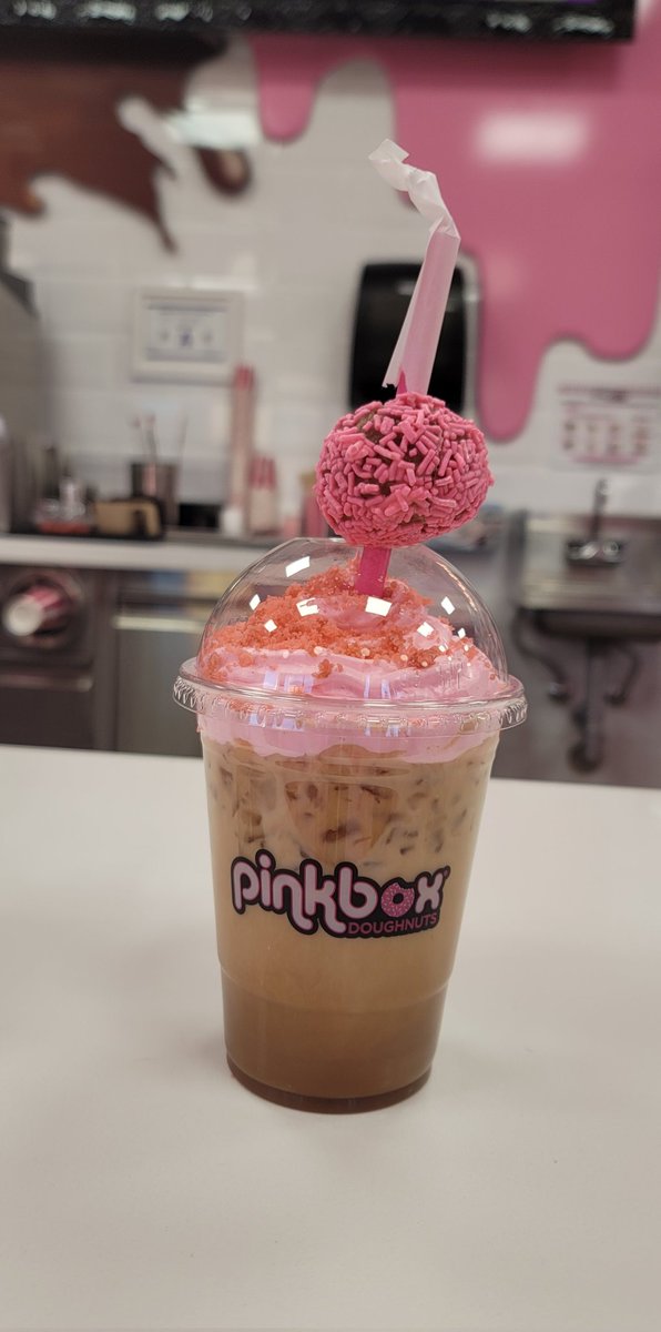MissCammi316's tweet photo. Ordered my White Mocha #pinkystyle @Pinkboxdoughnut https://t.co/MOKgxNgAPU