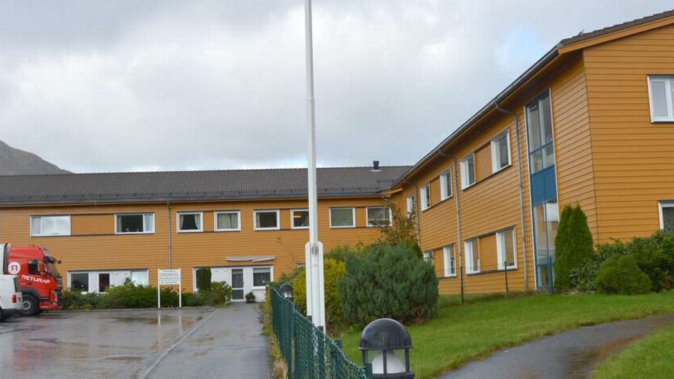 Forklarte matutfordringar etter nedlegging av kjøkken: – Vi har ført ganske mange avvik(pluss) dlvr.it/SKtrHh