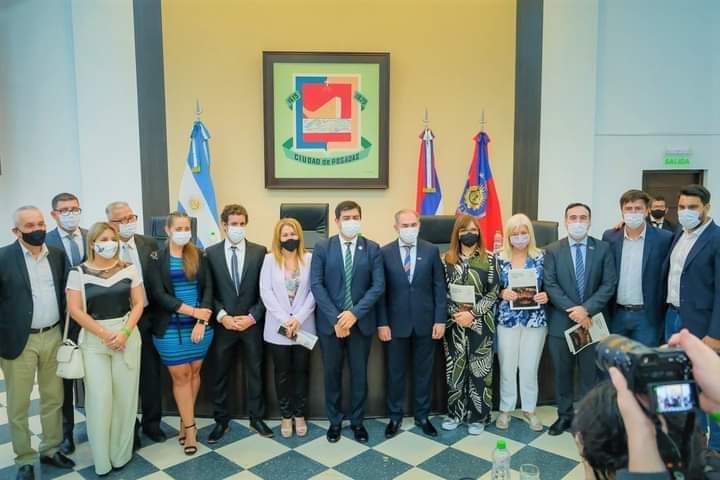 #Acompañando al Intendente <a href="/lalostelatto/">Lalo Stelatto</a> y al Presidente del <a href="/Hcd/">Growth passion</a> <a href="/hora_martinezok/">Horacio Martinez</a> en el Inicio de las Sesiones Ordinarias del período legislativo 2022. Exponiéndose el informe de gestión y las proyecciones a futuro ante la ciudadanía.#PosadasSiempreLinda
#GestiónLaloStelatto