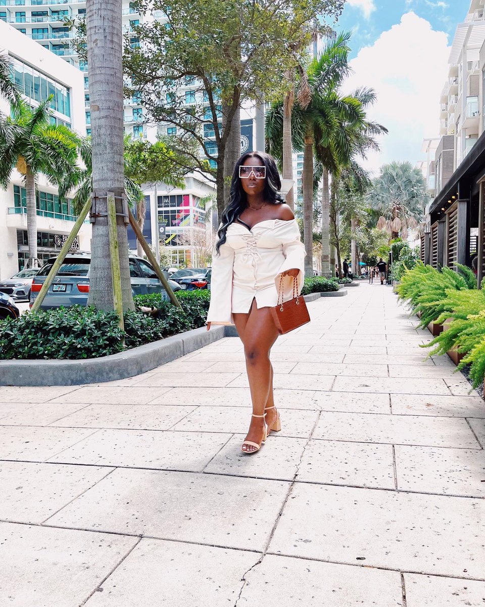 mnkdpfmistake's tweet photo. Black girl in luxury ✨ https://t.co/4k3Xf2JtcS