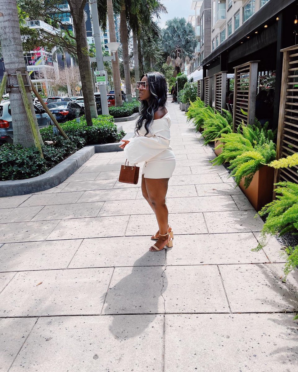 mnkdpfmistake's tweet photo. Black girl in luxury ✨ https://t.co/4k3Xf2JtcS