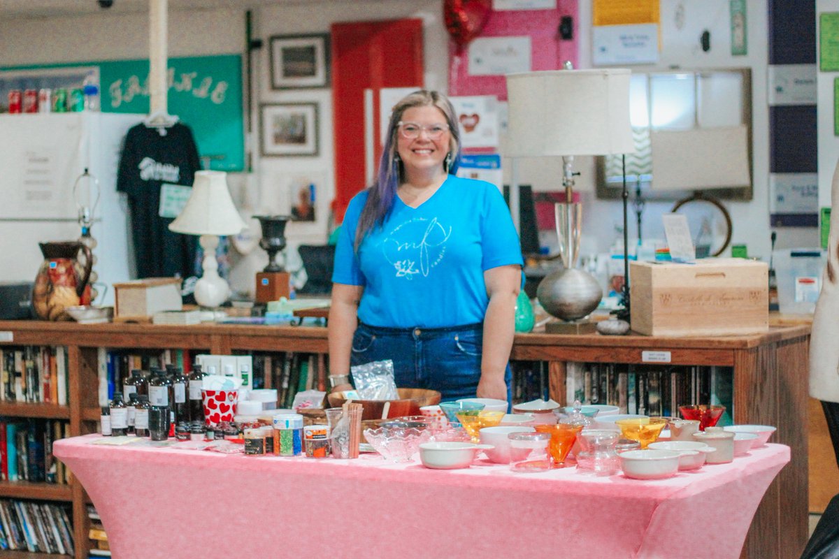 HabitatWaltonCo's tweet photo. #FOMO Warning β οΈ
We had so much fun with @magfishkiwi last night for our #WomenBuild #RepurposeProject!!
Srsly, the #DIY 100% Chemical Free candle experience is a 10/10. Go check her out and follow us for other upcoming events π https://t.co/uFpOUEldLM