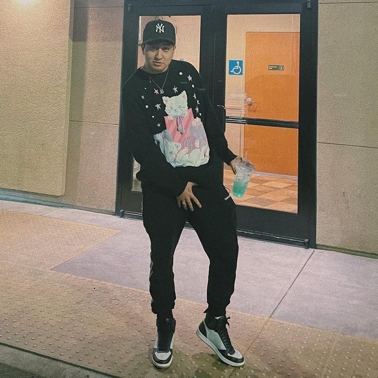 OneCoinOutfit's tweet image. tenis Louis Vuitton de Puvlo
(22,100 MXN | 1070 USD)

la.louisvuitton.com/esp-mx/product…