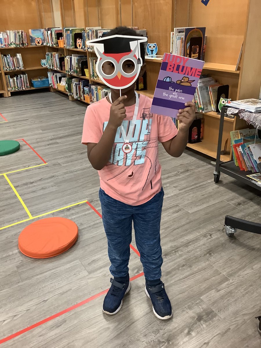 Sara First - Librarian tweet media