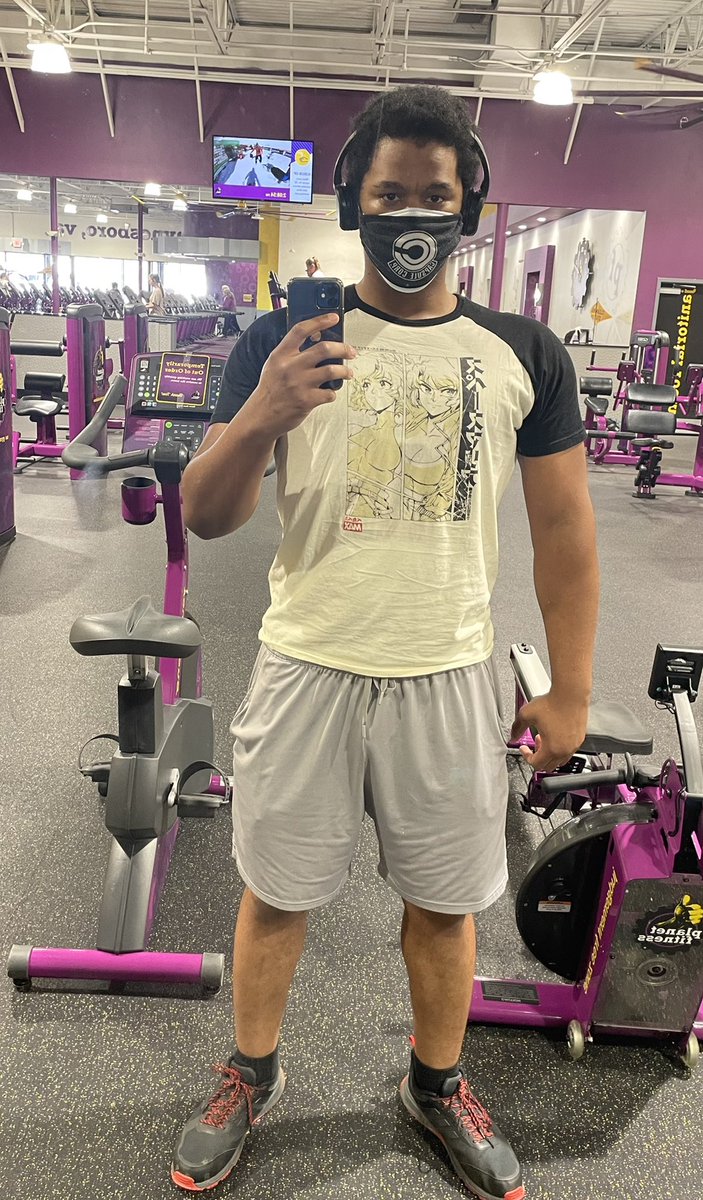 Was able to bench 230lbs today; my current body weight! Chest is gonna be on fire tomorrow, also peep the shirt by @AngryangryD! Gotta rep Space Maria and Pi! https://t.co/DsUuy55yJi