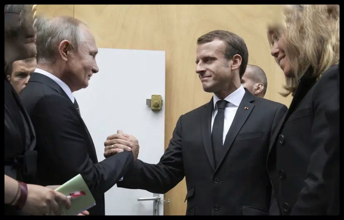 fandebleu's tweet image. #MarinePoutine #FaceABFM 
Autre chose ? #MacronPoutine