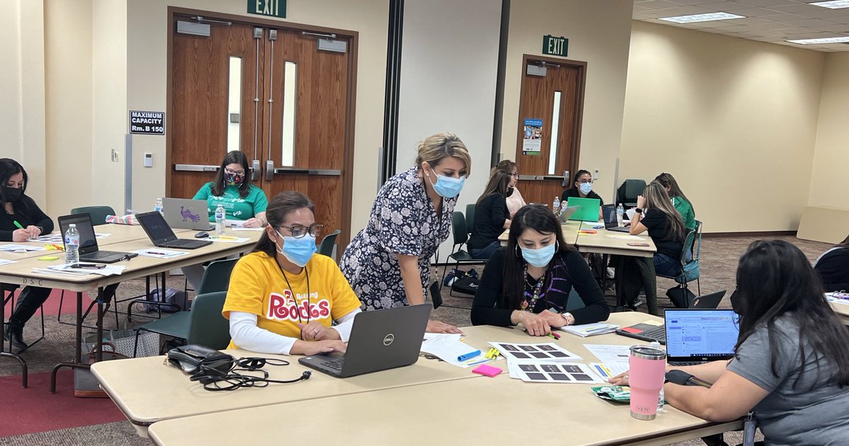 FJordan_CMS's tweet image. We are BEE-yond grateful for our FABULOUS Math Bee coordinators! They were busy 🐝🐝 this evening getting ready for our District Math Bee! #mathrocks #mathbee @SISD_CI @MHernandez_CI @CBerumen_CI