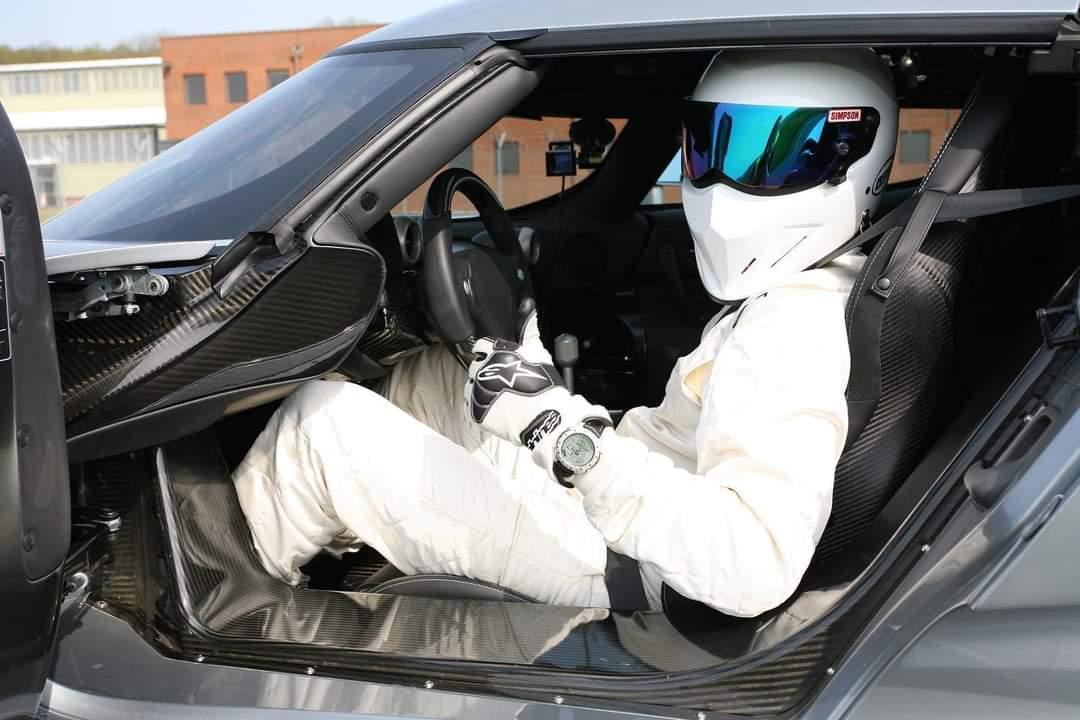 🔥 Cuando llega el piloto tester y se acomoda en el vehiculo ... 
😯😲😬👀